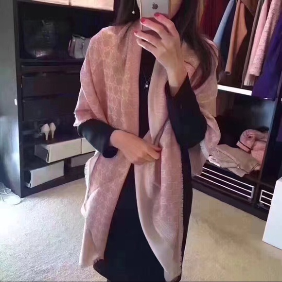 Gucci Accessories - Authentic Gucci scarf